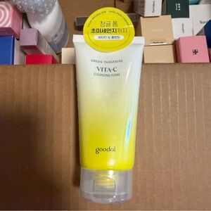 Goodal Green Tangerine Vita C Cleansing Foam 150ml K-Beauty